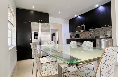 North Central Hollywood House | Beautiful 4 Bedroom 2 Bath private pool home 3 miles from Hollywood beach.