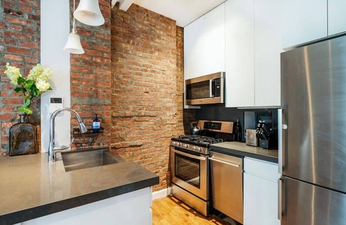 Little Italy Apartment | Beautiful 4 Bedroom in Lower East Side