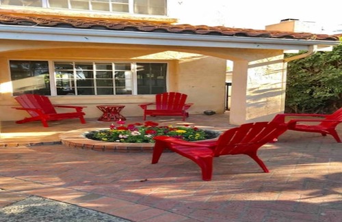 Olde Carlsbad House | Beautiful 4bed/3ba beach home 0.9 miles from the beach and 5 min to the lagoon.