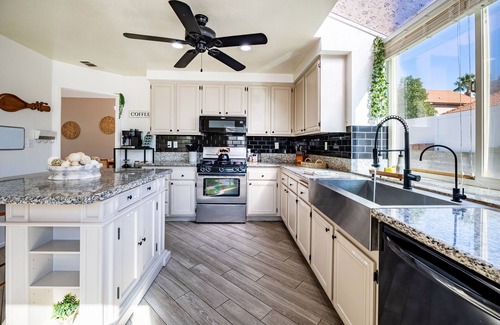 Moreno Valley House | Beautiful 4BR Home with pool in Scenic M. Valley