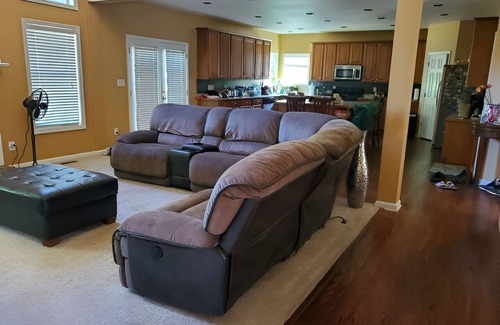 Cliftondale House | Beautiful 5 Bedroom Home With 4 Full Bathrooms in Fabulous Atlanta
