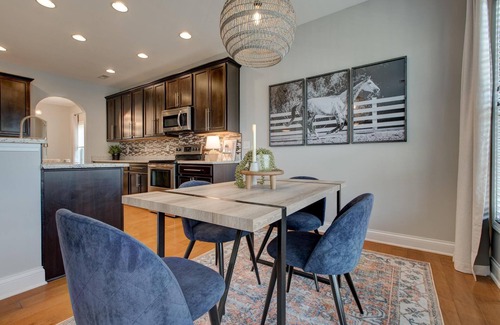 Georgetown House | Beautiful 5 bedroom 2.5 bathroom Georgetown pet friendly house