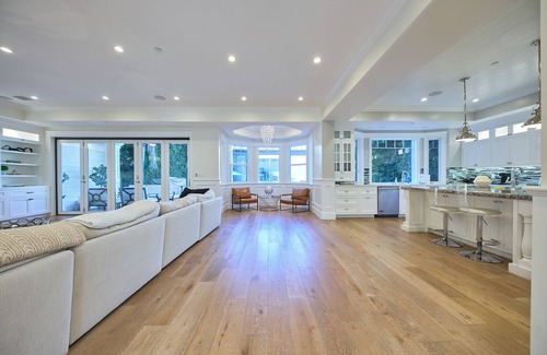 Little Armenia House | Beautiful 5 bedroom house in Los Angeles