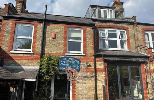 Winchmore Hill House | Beautiful 6 bedroom Edwardian bright family home based in Winchmore Hill