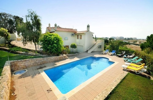Olhos D'Agua Villa | Beautiful 7 bedroom Villa Torre, large pool, Albufeira, near the beach and Strip