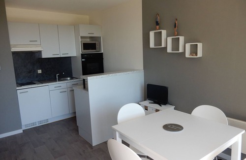 Hardelot-Plage Apartment | Beautiful apartment with sea view, 50 M from the beach, facing south, classified 3 *.