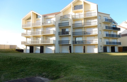 Hardelot-Plage Apartment | Beautiful apartment with sea view, 50 M from the beach, facing south, classified 3 *.