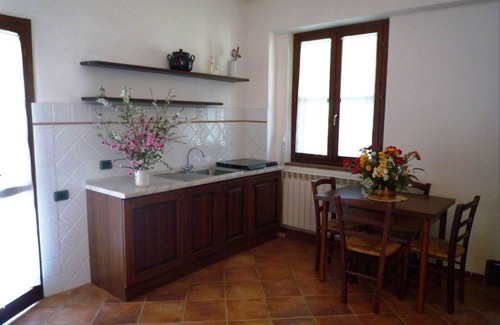 Magliano in Toscana Apartment | Beautiful apartment for 4 guests with TV, pets allowed and parking