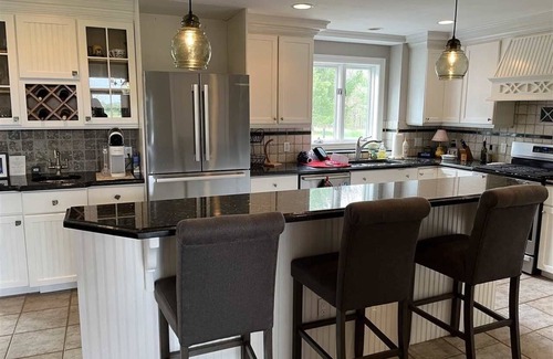 Harbor Springs House | Beautiful acre and a half treed lot with 5 beds and a hot tub in Harbor Springs.