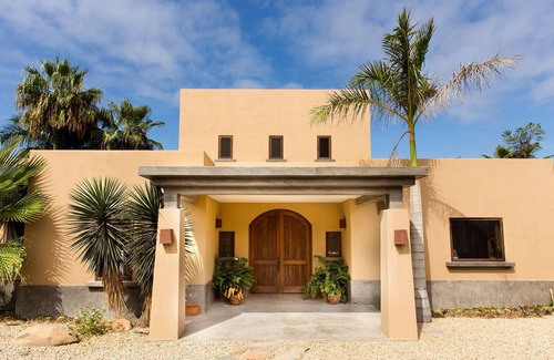 Todos Santos House | Beautiful Adobe Built Beach House with Great Ocean Views and Solar Heated Pool