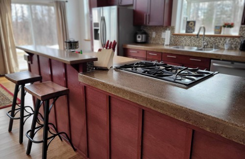 Knik-Fairview House | Beautiful Alaska home on private wooded acre. 20% discount for >30 days rental.