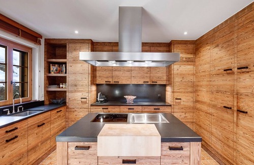 Rougemont Apartment | Beautiful Alpine Luxury Flat in Rougemont