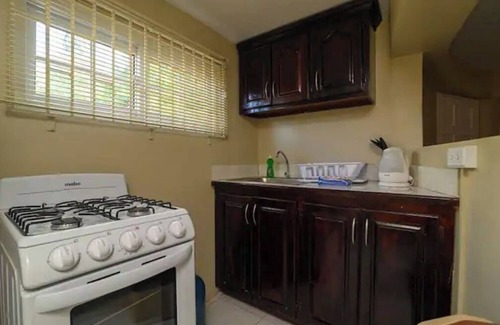 Boscobel House | Beautiful and elegant 2 bedrooms and 1 bathroom