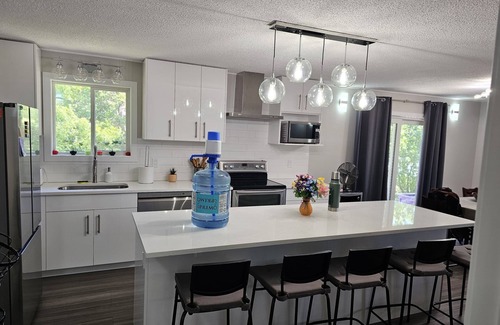 Saint Ambroise Cottage | Beautiful and Newly Renovated Lakefront Cottage on Lake Manitoba