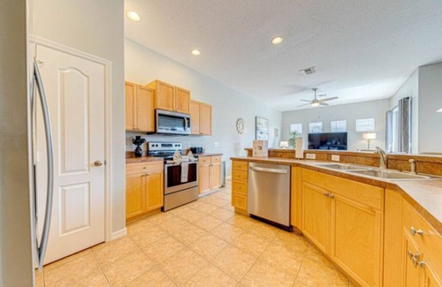 Tuscan Hills House | Beautiful And Peaceful 5 B/Room Home Private Pool