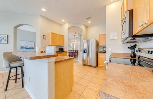 Tuscan Hills House | Beautiful And Peaceful 5 B/Room Home Private Pool