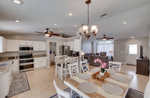 Hoffmann Hills House | Beautiful and spacious retreat house