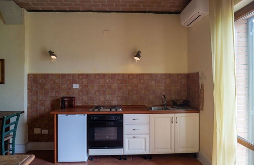 Villa Santa Maria Apartment | Beautiful apartment for 4 people with pool, WIFI, A/C, TV, balcony, pets allowed and parking