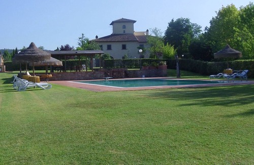 Capraia e Limite Apartment | Beautiful apartment for 8 people with pool, WIFI, TV, terrace and parking