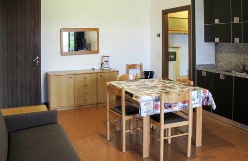 Crociale Apartment | Beautiful apartment for 4 people with WIFI, pool, A/C, TV, terrace, pets allowed and parking