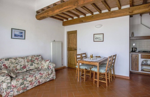 Sesto Fiorentino Villa | Beautiful apartment in villa for 3 guests with pool, WIFI, TV, terrace and pets allowed