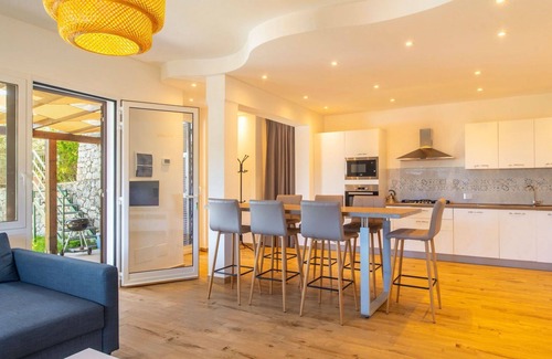 Tovo San Giacomo Apartment | Beautiful apartment for 6 guests with WIFI, private pool, TV and pets allowed