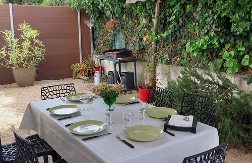 Saint-Cyr-sur-Mer Apartment | Beautiful apartment with wifi in St Cyr sur mer 5 mn walk from the beach