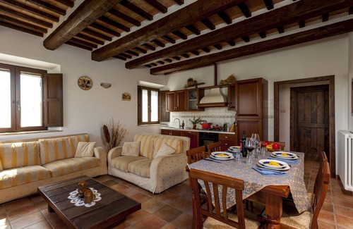 Penna San Giovanni Other | Beautiful apartament for family with pool garden and restaurant