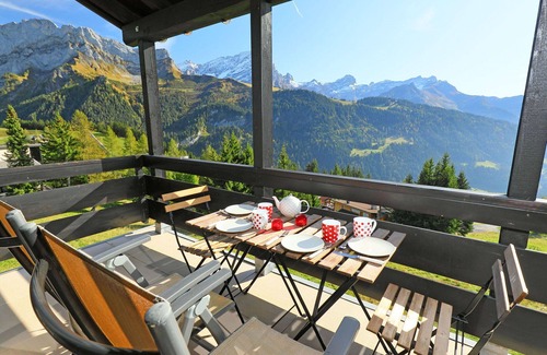 Gryon Apartment | Beautiful apartment for 4 people with WIFI, TV, balcony, pets allowed and parking