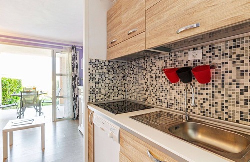 Agay Apartment | Beautiful apartment for 4 guests with WIFI, pool, TV and patio