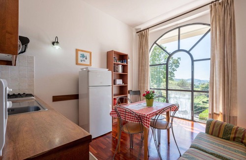 Azzano d'Asti Villa | Beautiful apartment in villa for 6 guests with WIFI, A/C, pool, terrace and pets allowed