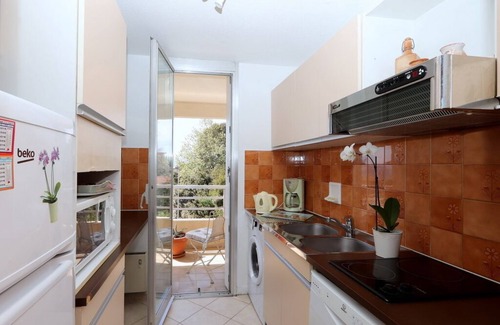 Saint-Raphael Apartment | BEAUTIFUL APARTMENT BY THE SEA WITH SEA VIEW, WIFI, PARKING, SWIMMING POOL