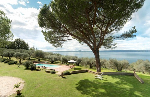 Bolsena Apartment | Beautiful apartment for 2 guests with WIFI, A/C, pool, TV, patio and pets allowed