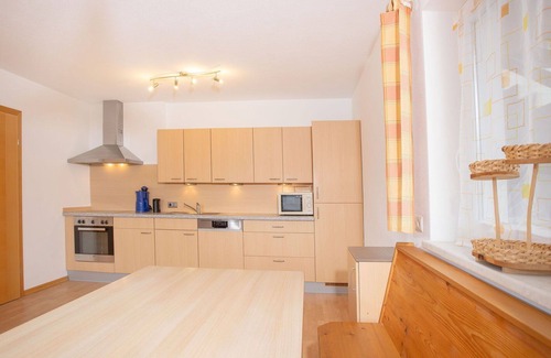 Hainzenberg Apartment | Beautiful apartment for 4 guests with WIFI and TV