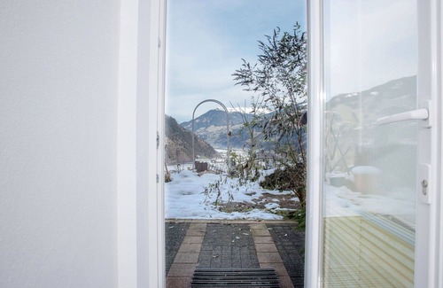 Hainzenberg Apartment | Beautiful apartment for 4 guests with WIFI and TV