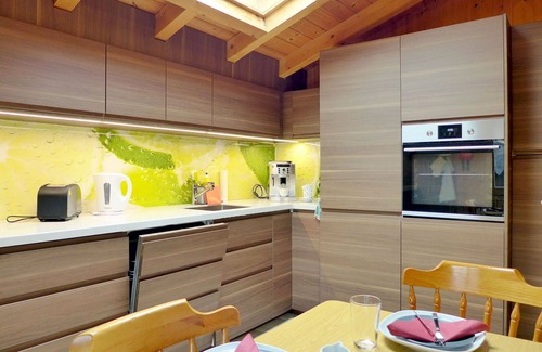 Kandergrund Apartment | Beautiful apartment for 4 people with WIFI, TV, balcony, pets allowed and panoramic view