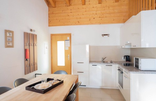 Heremence Apartment | Beautiful apartment for 8 guests with WIFI, TV, balcony and pets allowed