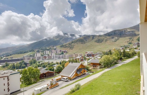 La Toussuire Apartment | Beautiful apartment for 4 people with WIFI, TV, balcony and parking