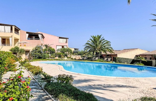 Porto Pozzo Apartment | Beautiful apartment for 6 people with WIFI, pool, A/C, terrace, pets allowed and parking