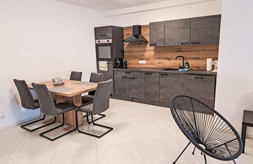 Sekirn Apartment | Beautiful apartment for 6 people with WIFI, TV, balcony and parking