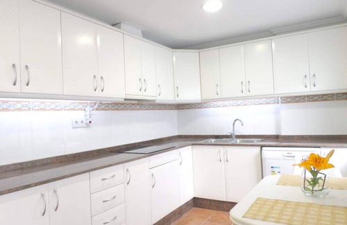 Alicante Apartment | BEAUTIFUL APARTMENT, CENTRAL LOCATION AND BEAUTIFUL VIEWS TO THE MARINA