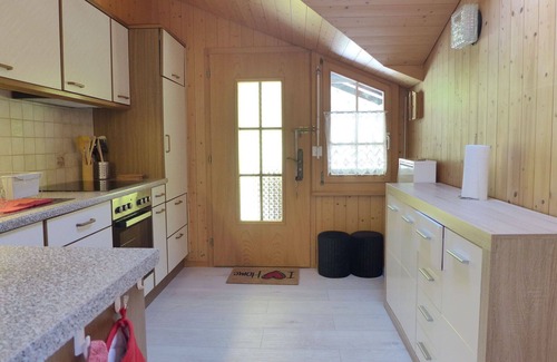 Hünibach Apartment | Beautiful apartment for 4 people with WIFI, TV and balcony