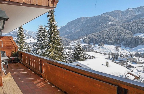Rougemont Apartment | Beautiful apartment Rougemont, sleeps 5
