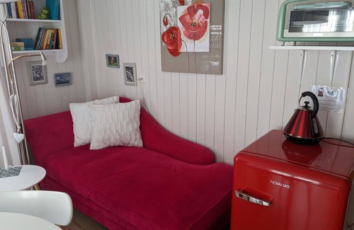 Saas-Fee Apartment | Beautiful apartment for 2 guests with WIFI, TV, balcony and pets allowed