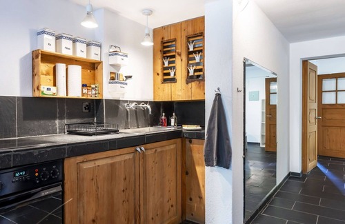 Noville Apartment | Beautiful apartment for 3 people with WIFI, patio, pets allowed and parking