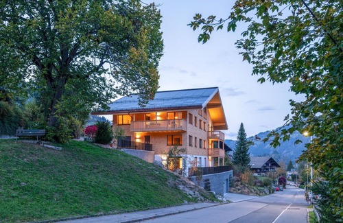 Zweisimmen Apartment | Beautiful apartment for 4 guests with WIFI, TV and balcony