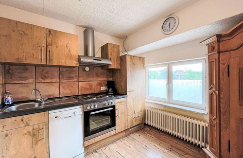 Oberthal Apartment | Beautiful apartment for 4 people with WIFI, TV, pets allowed and parking