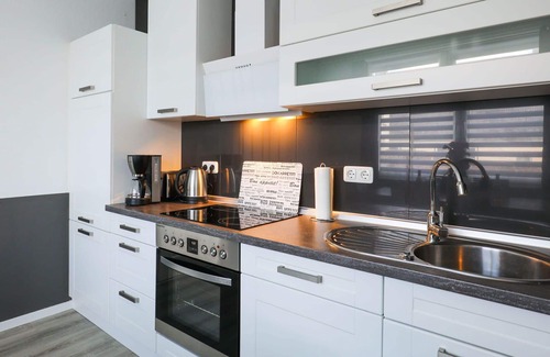 Oberndorf Apartment | Beautiful apartment for 6 people with WIFI, TV, terrace and parking