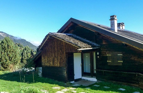 Val d'Illiez Apartment | Beautiful apartment for 16 guests with TV, balcony, pets allowed, panoramic view and parking