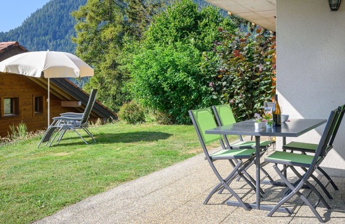 Ovronnaz Apartment | Beautiful apartment for 4 guests with WIFI, TV, terrace and parking